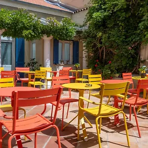 Hotel De La Fontaine, Nicea